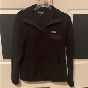 Black Patagonia pull-over